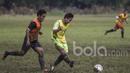 Para pemain beraksi saat mengikuti seleksi Timnas Indonesia U-19 di Lapangan Aldiron, Jakarta, Kamis (23/2/2017). (Bola.com/Vitalis Yogi Trisna)