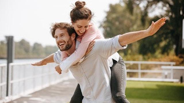 Perasaan Jatuh Cinta