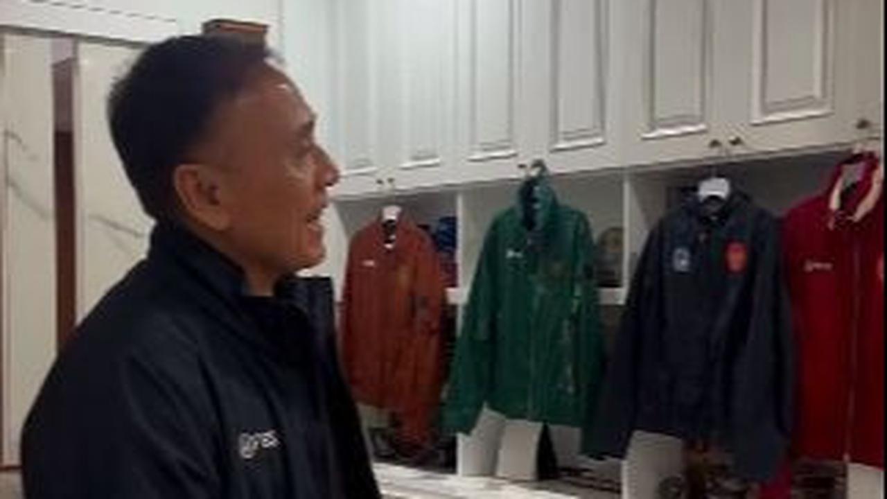 Dia mengatakan, koleksi tersebut dia kumpulkan selama menjabat sebagai Ketum Persatuan Sepakbola Seluruh Indonesia (PSSI).