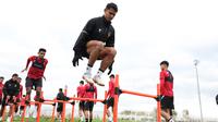 Sejumlah pemain Timnas Indonesia melakukan latihan fisik dalam pemusatan latihan di Turki, Jumat (22/12/2023). (Dok. PSSI)
