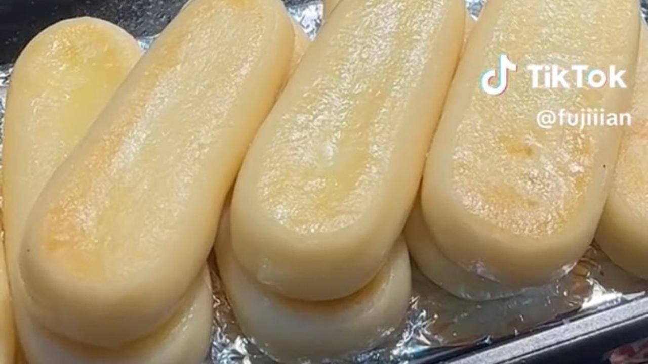 Makan Grilled Milk Cheese dan Tteokbokki