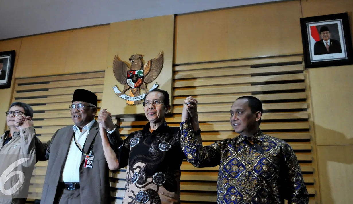 KPK menolak tegas rencana revisi UU No.30 Th 2002 tentang KPK, Jakarta, Rabu (7/10/2015). KPK menganggap rencana revisi UU tersebut hanya akan melemahkan KPK. (Liputan6.com/Andrian M Tunay)