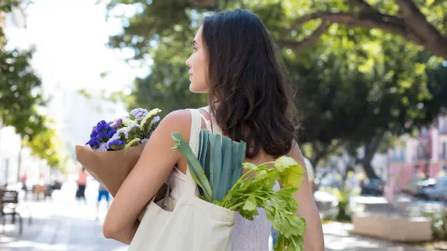 Bukan Sekadar Trend! Begini Cara Menerapkan Gaya Hidup Zero Waste di Rumah - Cover