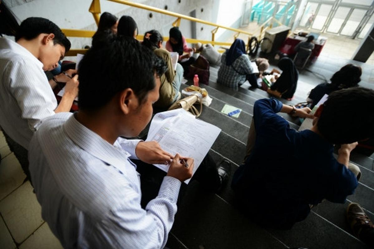 Geliat pencari kerja serbu Job For Career 2015