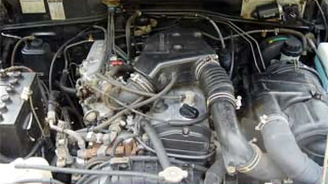 110415bdaihatsu-feroza.jpg
