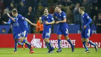 Shinji Okazaki bersama para pemain Leicester merayakan gol ke gawang Newcastle dalam lanjutan Liga Inggris, Selasa (15/3/2016). (Liputan6.com/Reuters / Darren Staples Livepic)