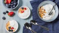 ilustrasi yogurt sebagai campuran smoothies/copyright&nbsp;freepik.com/freepik