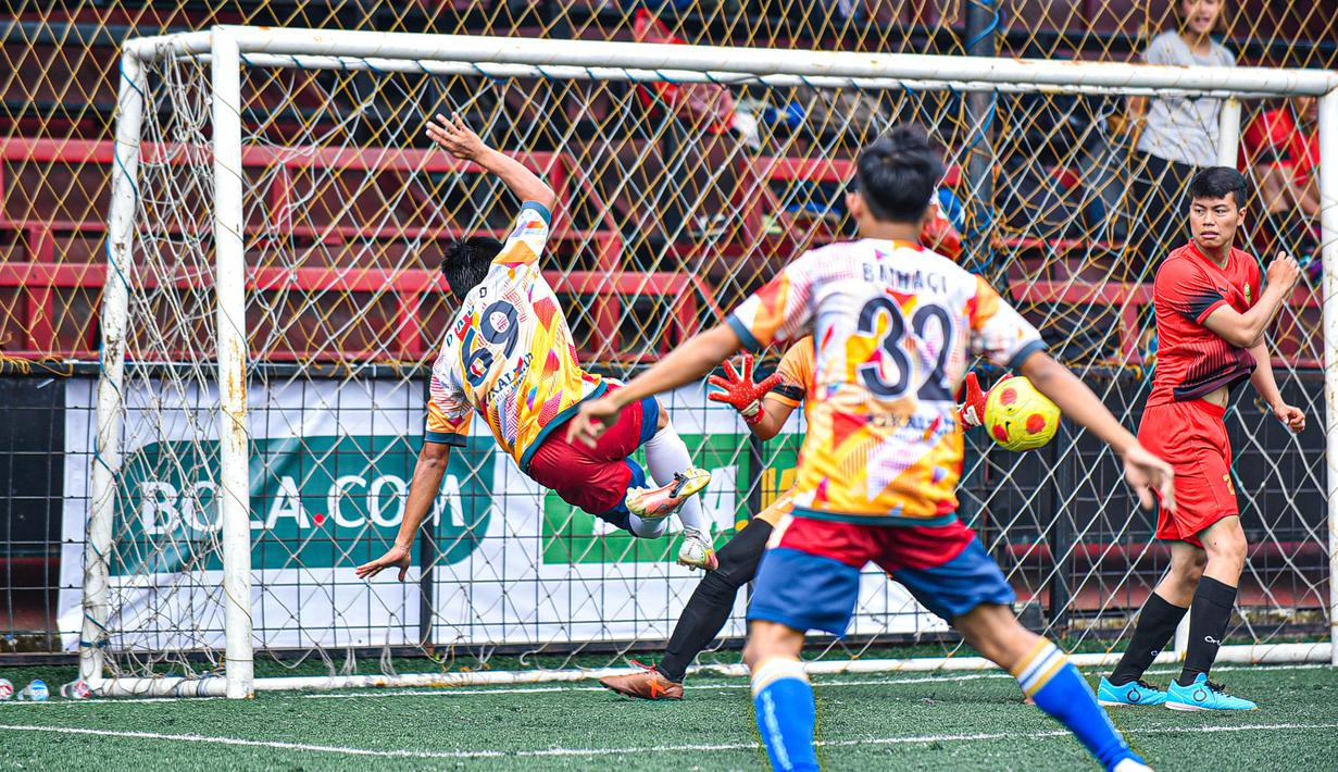 Dua kemenangan Srimuat FC diraih saat mengalahkan Bhara FC dengan skor 5-3 di laga pertama dan menang telak 7-2 atas Kawanan FC di laga terakhir. (Dok. Bola Sunday League)