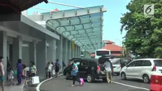Bandara Ngurah Rai memberikan skala prioritas penerbangan, tapi tidak ada penutupan bandara seperti layaknya penyambutan orang penting atau VVIP.