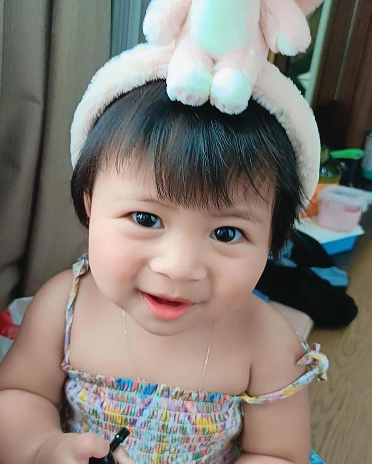 Dipanggil si Pulen, Ini 7 Potret Terbaru Lily Anak Nagita Slavina dan Raffi Ahmad yang Gemesin Banget