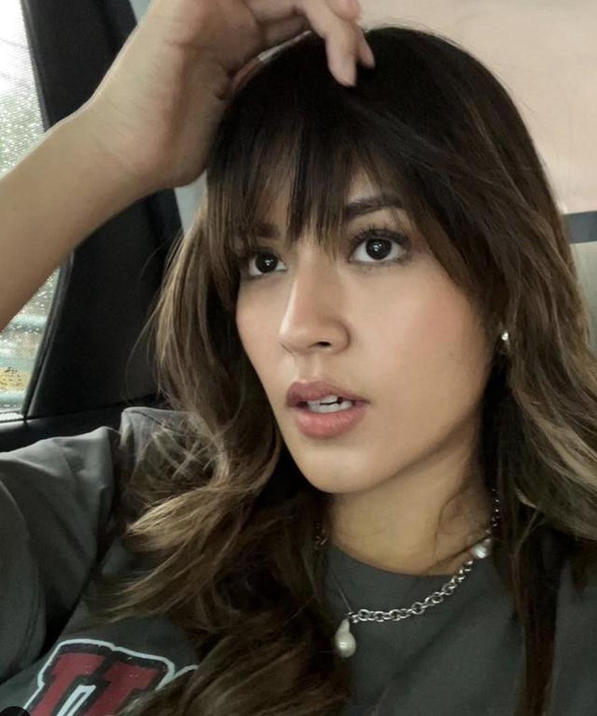10 Model Rambut Panjang Simpel ala Raisa, Tampil Elegan dan Mudah Ditiru