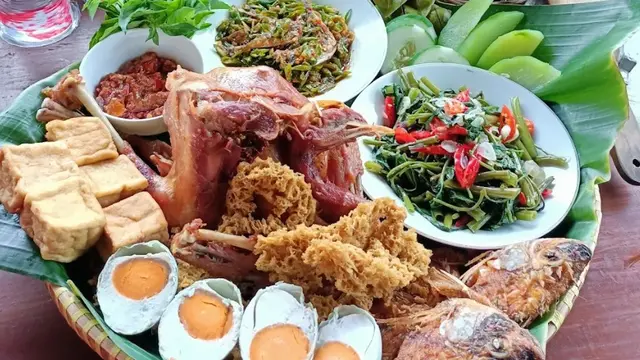 Rekomendasi Tempat Makan Dekat Waterboom Jogja (Foto: Google Maps/Ingkung Sambilegi Bu Yadi)