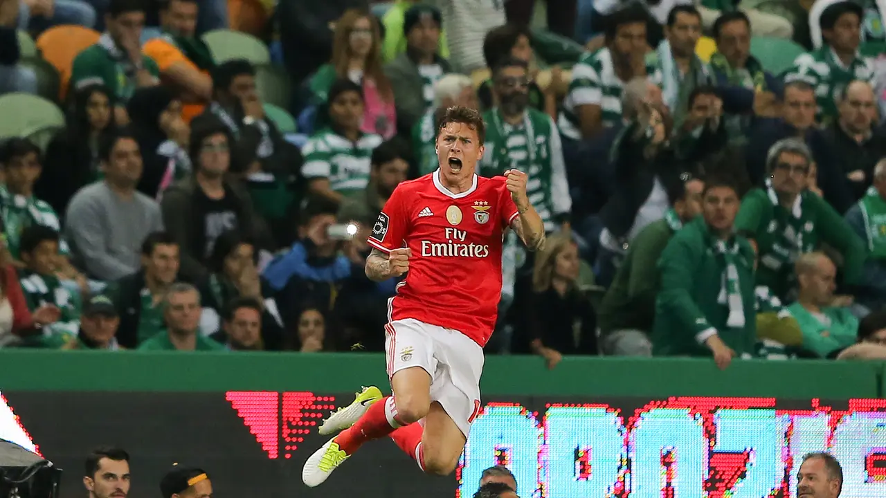Manchester United, Premier League, Benfica, Victor Lindelof