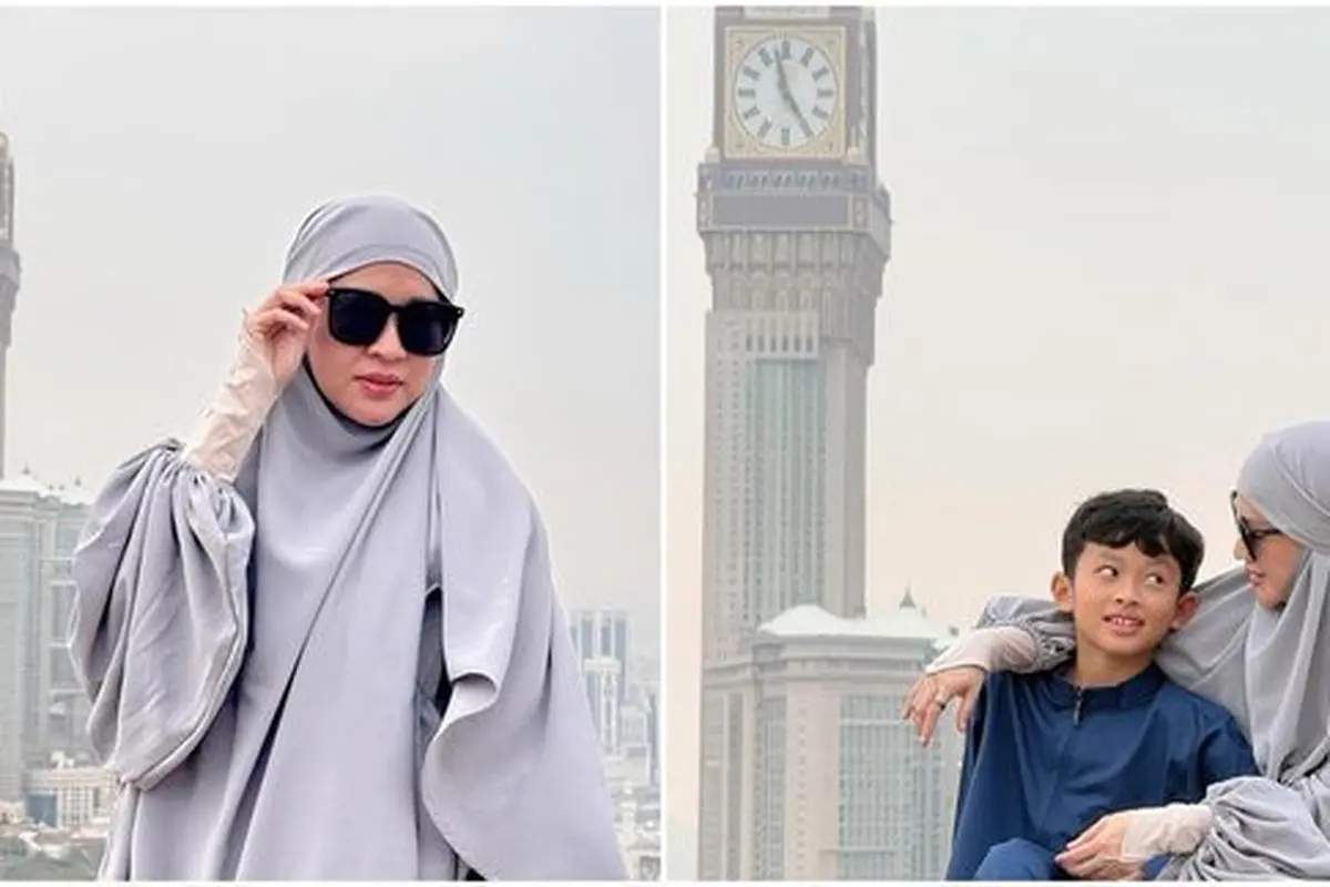 Momen kebersamaan Okie Agustina dan si bungsu di Tanah Suci. (credit: instagram.com/okieagustina_)