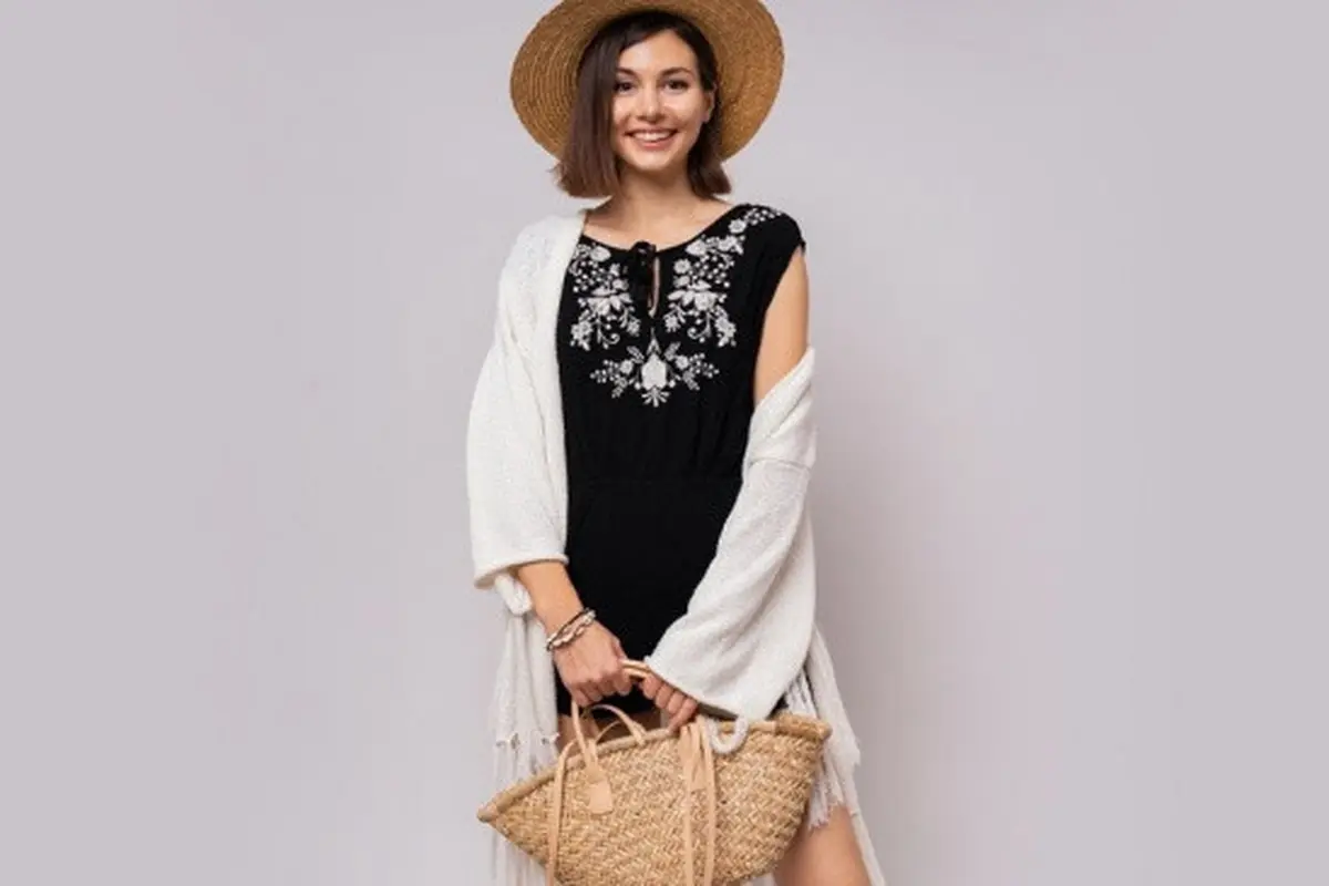 Ilustrasi Model Dress (Credit: svetlanasokolova/freepik)