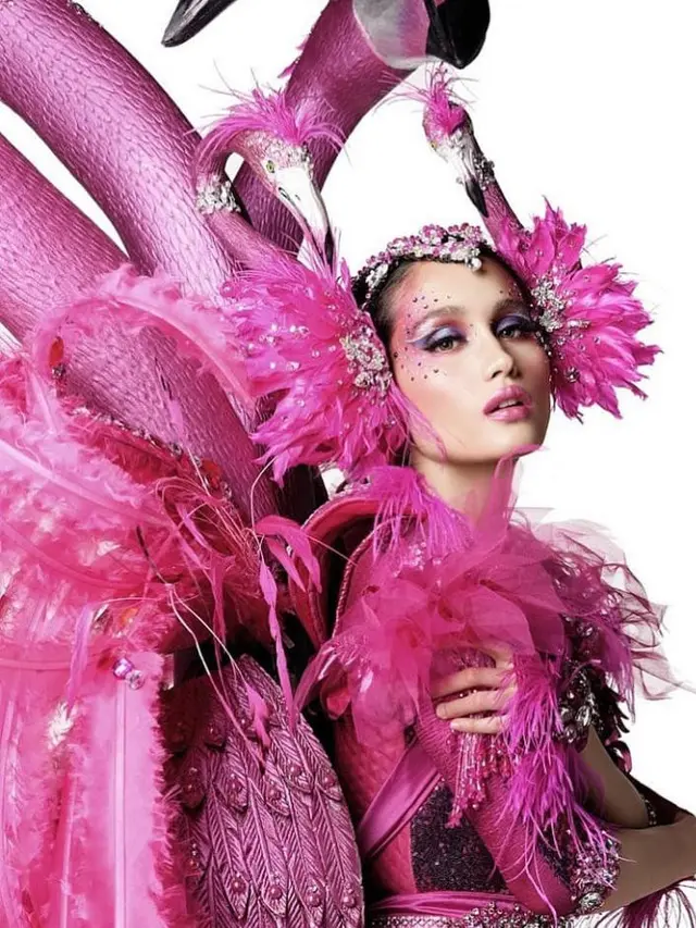 Jember Fashion Carnaval 2021 hadir secara daring di tengah pandemi dengan kejutan istimewa dari Cinta Laura