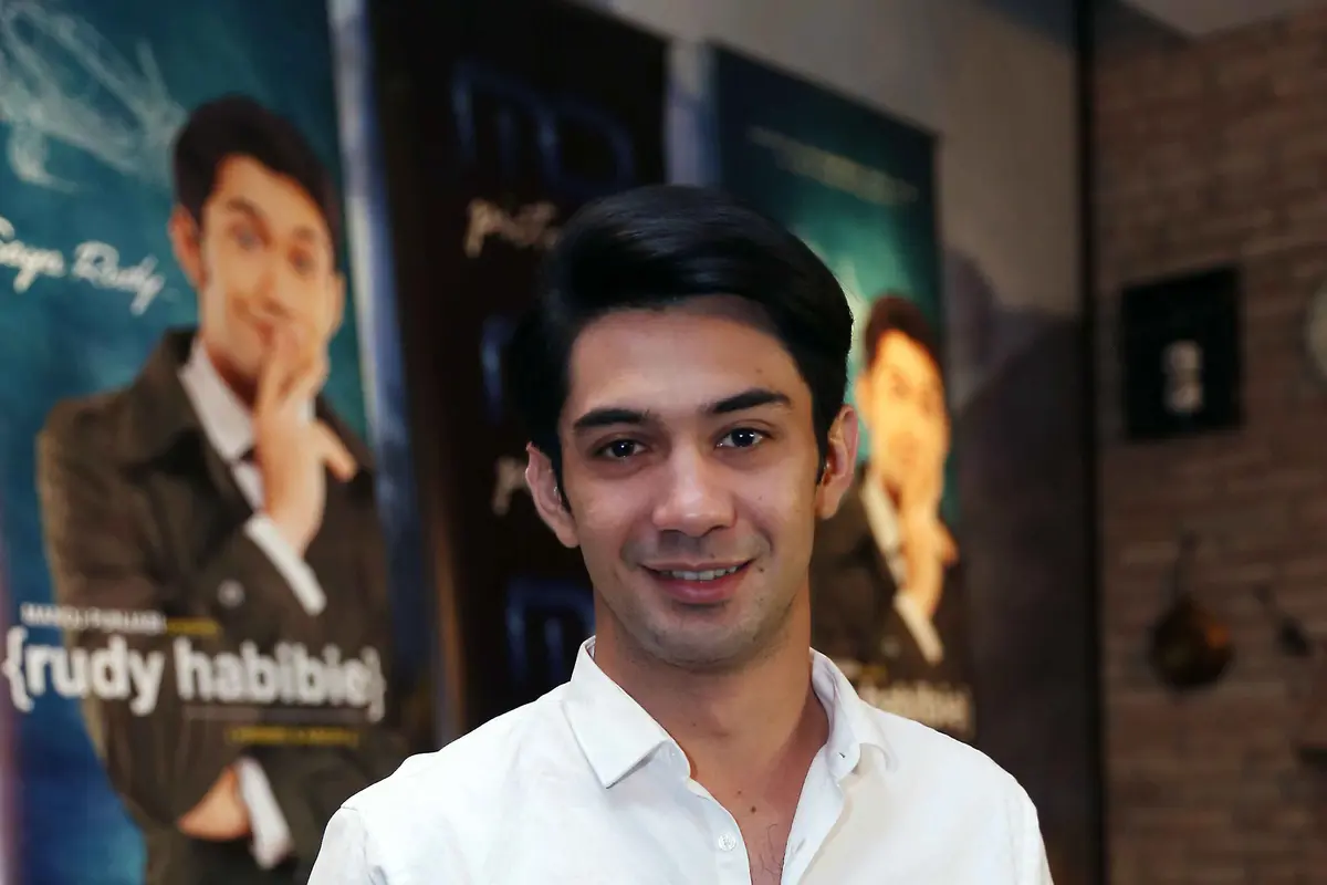 [Bintang] Reza Rahadian