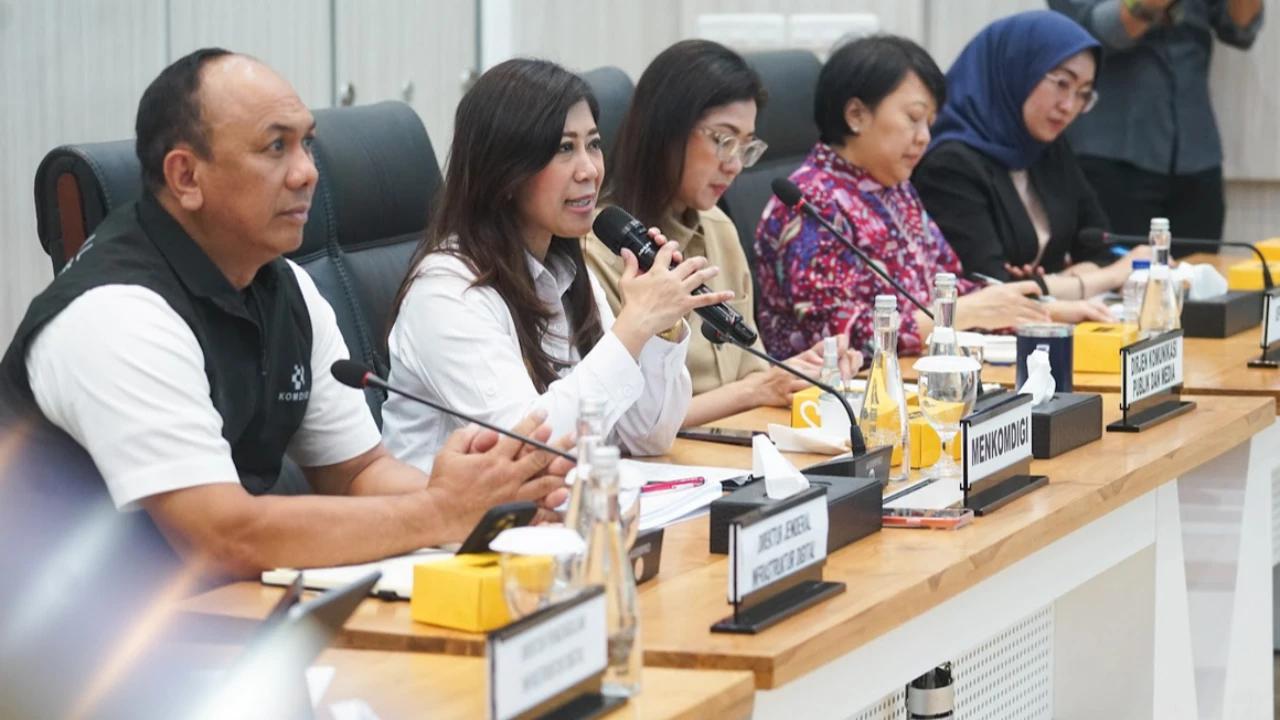 Langkah Menkomdigi Jaga Layanan Komunikasi untuk Kenyamanan Warga saat Libur Nataru