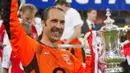 5. David Seaman - Sosok Seaman sangat melekat sebagai kiper terbaik Arsenal sepanjang masa. 13 musim membela Meriam London, Ia sukses menjadi pilihan utama Wenger di bawah mistar gawang. (AFP/Ian Hodgson)