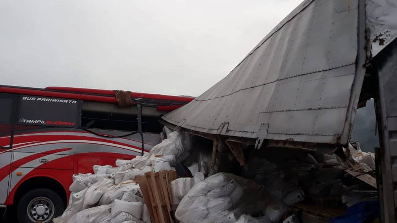 kecelakaan di tol malang