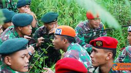 Citizen6, Situlembang: Kegiatan yang bertajuk “Lestarikan Alam Indonesia” itu juga diikuti Menwa, Wanadri dan para perwakilan Mahasiswa mulai awal April hingga 17 Juli mendatang. (Pengirim: Badarudin Bakri)