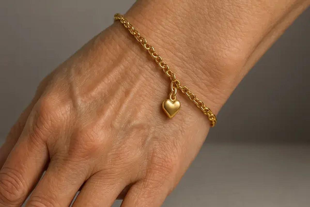 15 Model Gelang Emas untuk Usia 50 Tahun ke Atas, Pilihan Anggun dan Elegan di Segala Acara