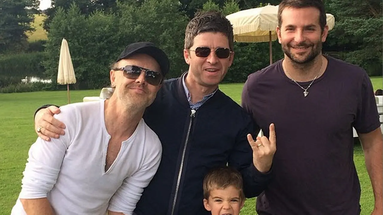2 Musisi Senior Foto Bareng Aktor Peraih Oscar di Glastonbury