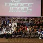 Sejumlah Dance Crew beserta juri dan mentor saat berpose usai jumpa pres The Dance Icon Indonesia 2 di SCTV Tower, Jakarta, Rabu (2/3/2016). Sebanyak 16 Dance Crew akan kembali bersaing di The Dance Icon Indonesia 2. (Liputan6.com/Herman Zakharia)