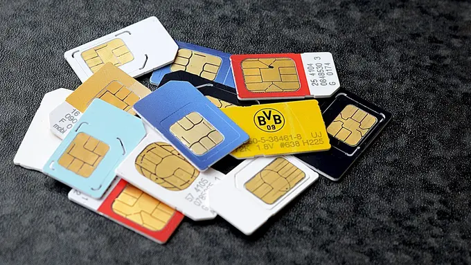 [Bintang] Cara Registrasi Kartu Telkomsel, Indosat, XL, Smartfren dan Tri