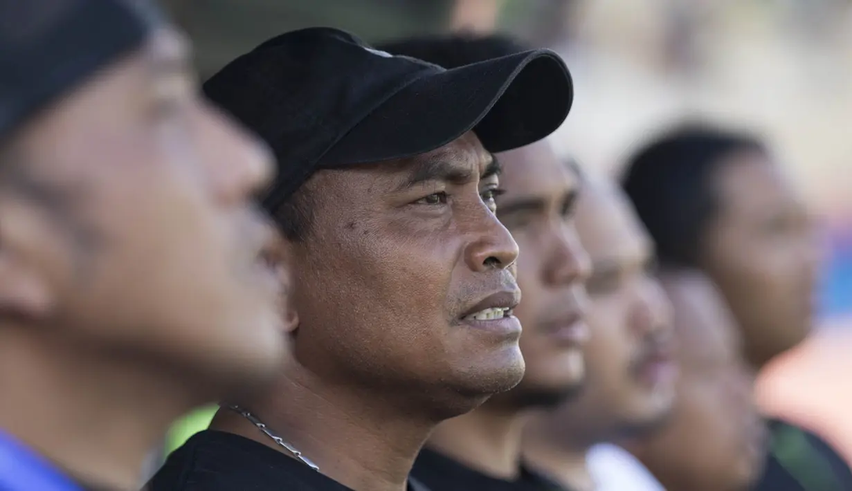 Pelatih baru Borneo FC, Kas Hartadi, menjalani debut melawan Persela pada laga Piala Jenderal Sudirman di Stadion Gelora Delta Sidoarjo, Sabtu (21/11/2015). (Bola.com/Vitalis Yogi Trisna)