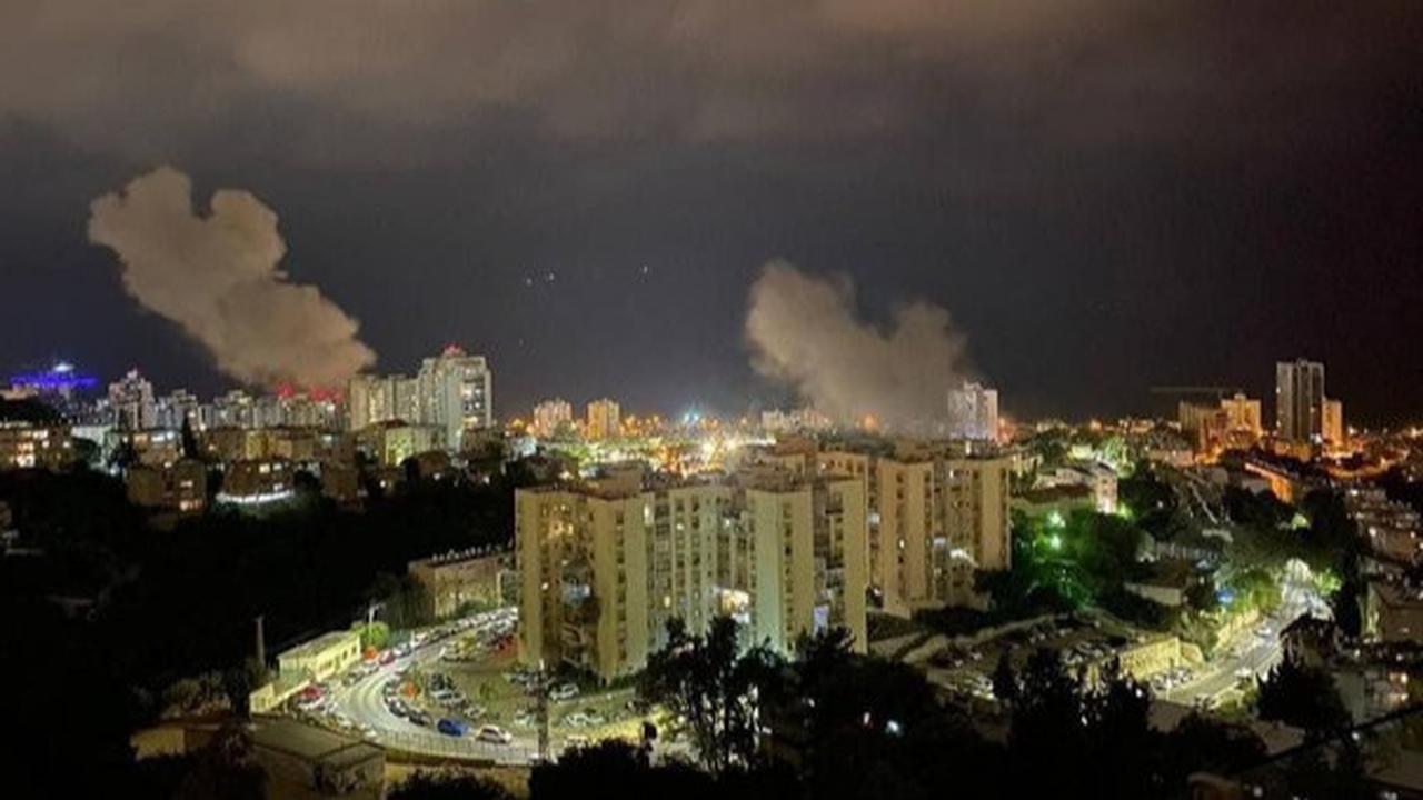 Israel Jadi Bulan-bulanan Roket Hamas & Hizbullah, ini Penampakan Bangunan-Bangunan Dihantam Ledakan