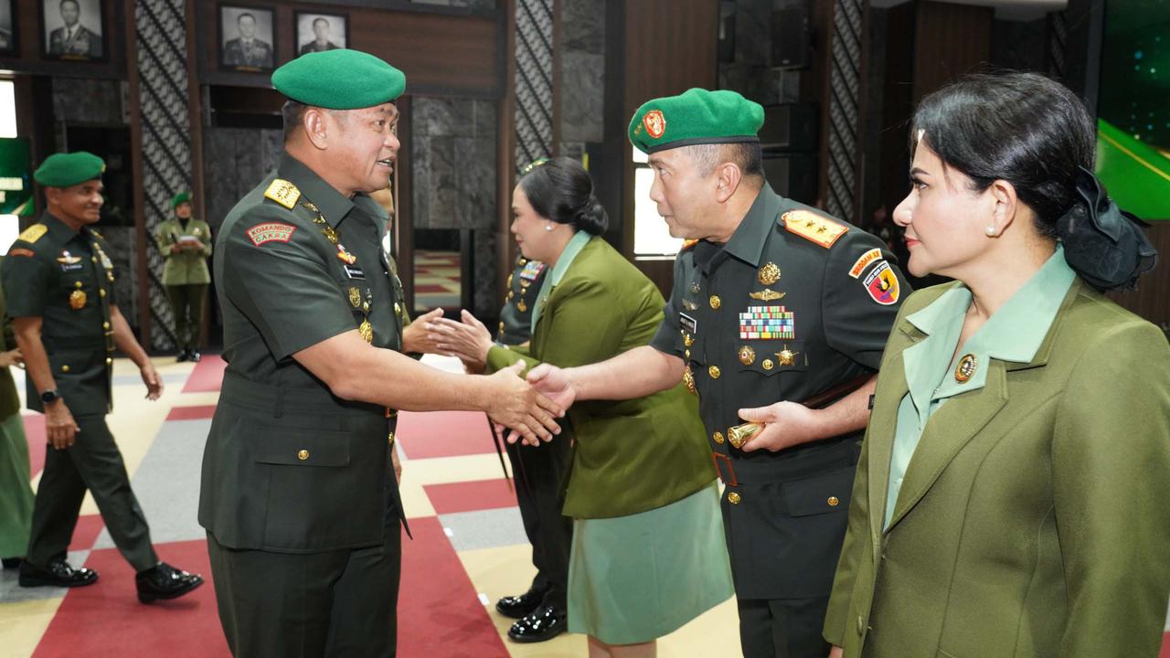 FOTO: Kasad Pimpin Pengalihan Komando Enam Kodam Baru