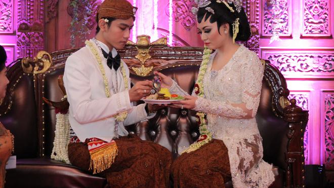 Jokowi Jadi Kakek, Gibran Rakabuming Jadi Bapak - Celeb 