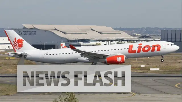 Dua pesawat Lion Air bersenggolan saat akan take off.
