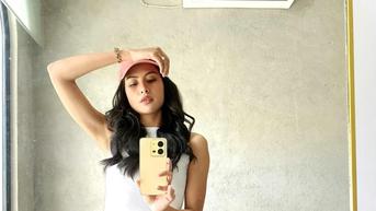 Gaya Mirror Selfie Maudy Ayunda, Pancarkan Aura ABG