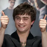 Daniel Radcliffe nampaknya miliki nasib yang sama dengan Harry Potter. Keduanya tak lulus SMA. Hal itu dikarenakan kepercayaan dirinya bahkan dihancurkan oleh beberapa guru. (VALERIE MACON / AFP)