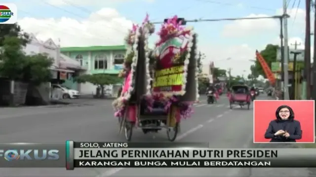 Becak Jadi Jasa Antar Karangan Bunga Pernikahan Kahiyang dan Bobby