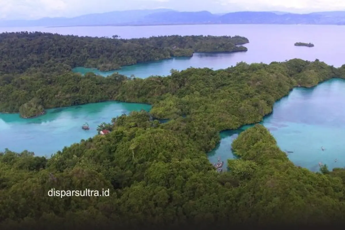 6 Fakta Menarik Kabupaten Muna yang Miliki Danau Berair Asin
