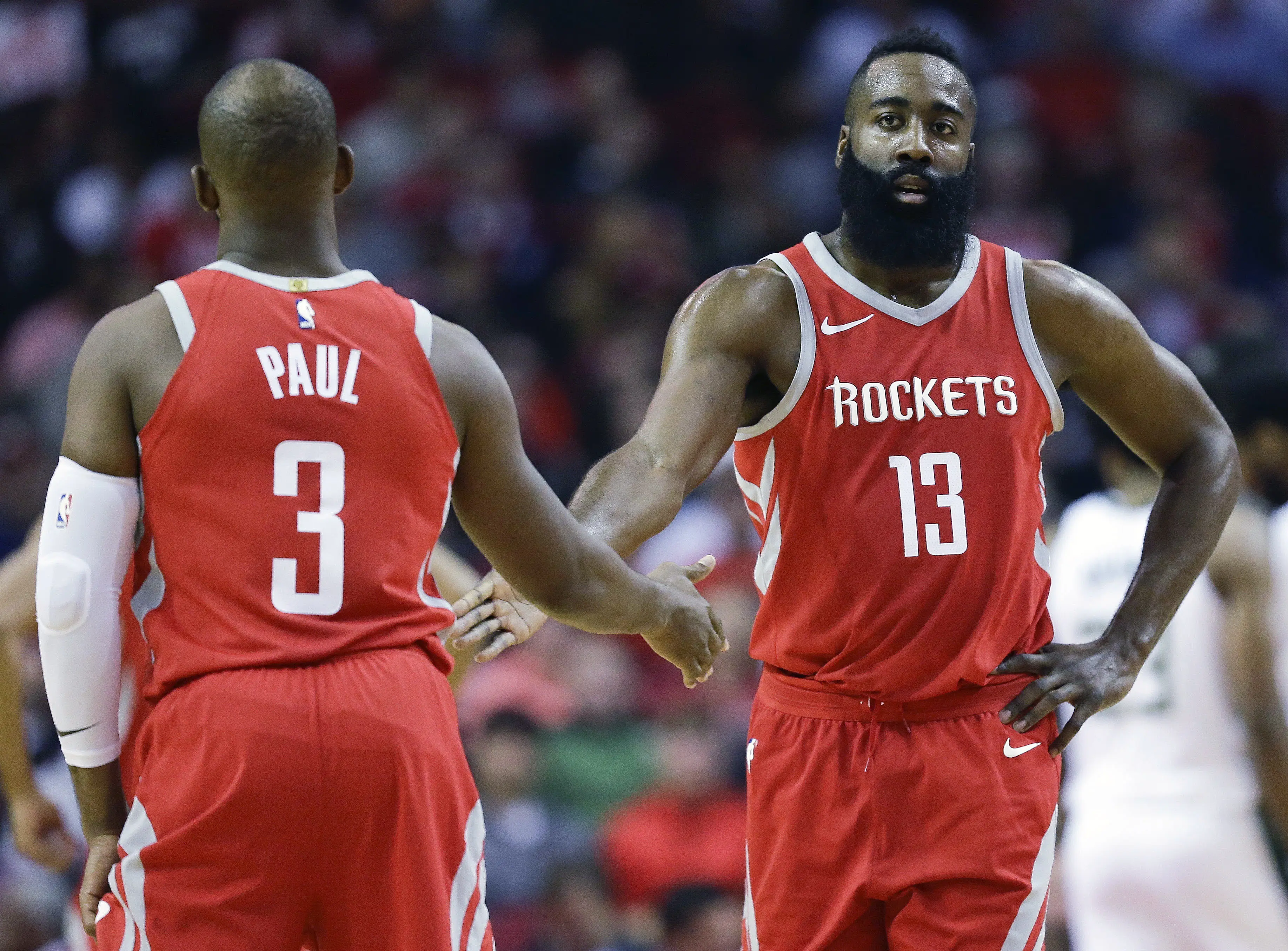 Kombinasi Chris Paul dan James Harden membawa Houston Rockets bersinar pada NBA musim ini. (AP Photo/Eric Christian Smith)