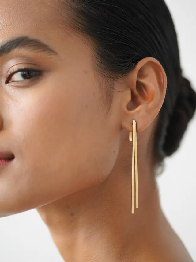 Anting Emas Simpel Model Terbaru