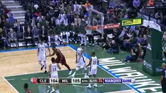 Berita video game recap NBA 2017-2018 antara Milwaukee Bucks melawan Cleveland Cavaliers  dengan skor 119-116.