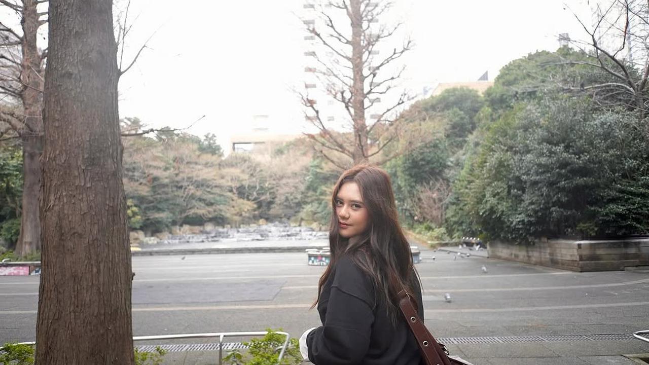 4 Potret Ziva Magnolya Liburan di Jepang, Penampilannya Banjir Pujian dan Disebut Bak Idol Korea