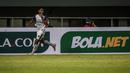 Penyerang Persita, Irsyad Maulana melakukan selebrasi usai mencetak gol kedua timnya dalam laga pekan pertama BRI Liga 1 2021/2022 antara Persipura Jayapura melawan Persita Tangerang di Stadion Pakansari, Bogor, Sabtu (28/08/2021) malam WIB. (Bola.com/Bagaskara Lazuardi)