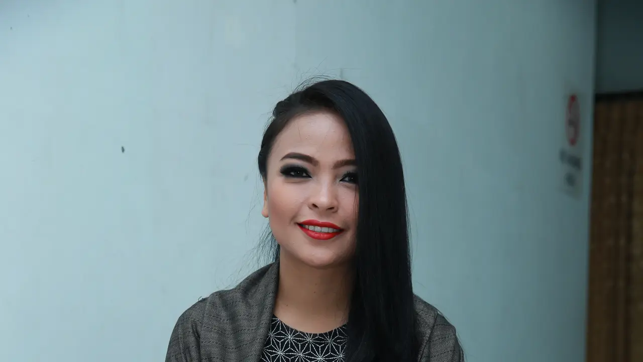 [Bintang] Tantri Kotak