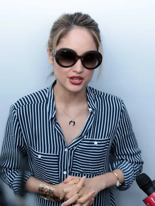 Membintangi film bertajuk ‘The Ninth Passenger’, Cinta Laura Kiehl mengaku tidak ada adegan vulgar lainnya di film ini, selain berciuman. (Deki Prayoga/Bintang.com)