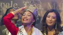 Tenzin Paldon keluar sebagai pemenang Miss Tibet 2017, Dharmsala, India, Minggu (4/6). Paldon, yang tinggal di negara bagian Karnataka, India dinyatakan sebagai pemenang di antara sembilan kontestan . (Foto AP / Ashwini Bhatia)