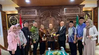 bjb syariah dan Muhammadiyah menjalin kerja sama melalui penandatangan Nota Kesepahaman (MoU). (Foto: Dok.)