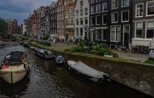 FOTO: Menelusuri Keindahan Kanal-Kanal Berusia Ratusan Tahun di Amsterdam