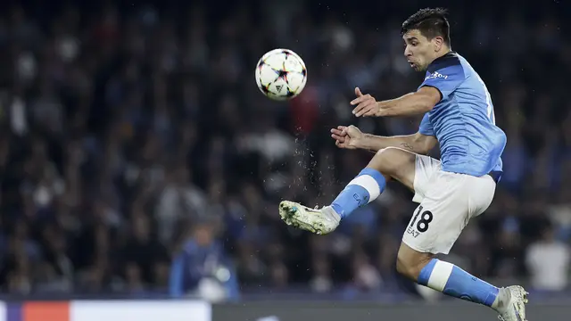 Foto: Napoli Sempurna, Liverpool Berpesta di Liga Champions