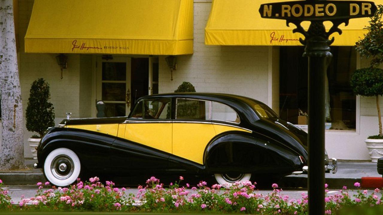 Wah, Warna Kuning Ternyata Justru Lambungkan Harga Mobil!